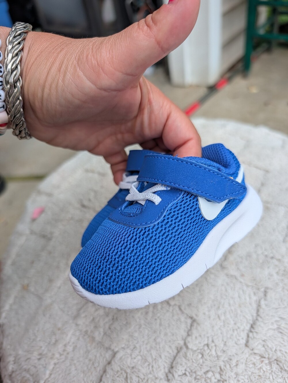 Baby Boys Nike Velcro Blue Sneakers Size 4C - Picture 4 of 4